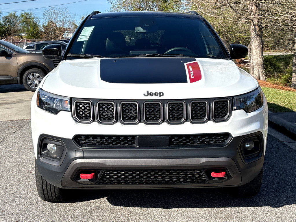 Used 2023 Jeep Compass Trailhawk image 2