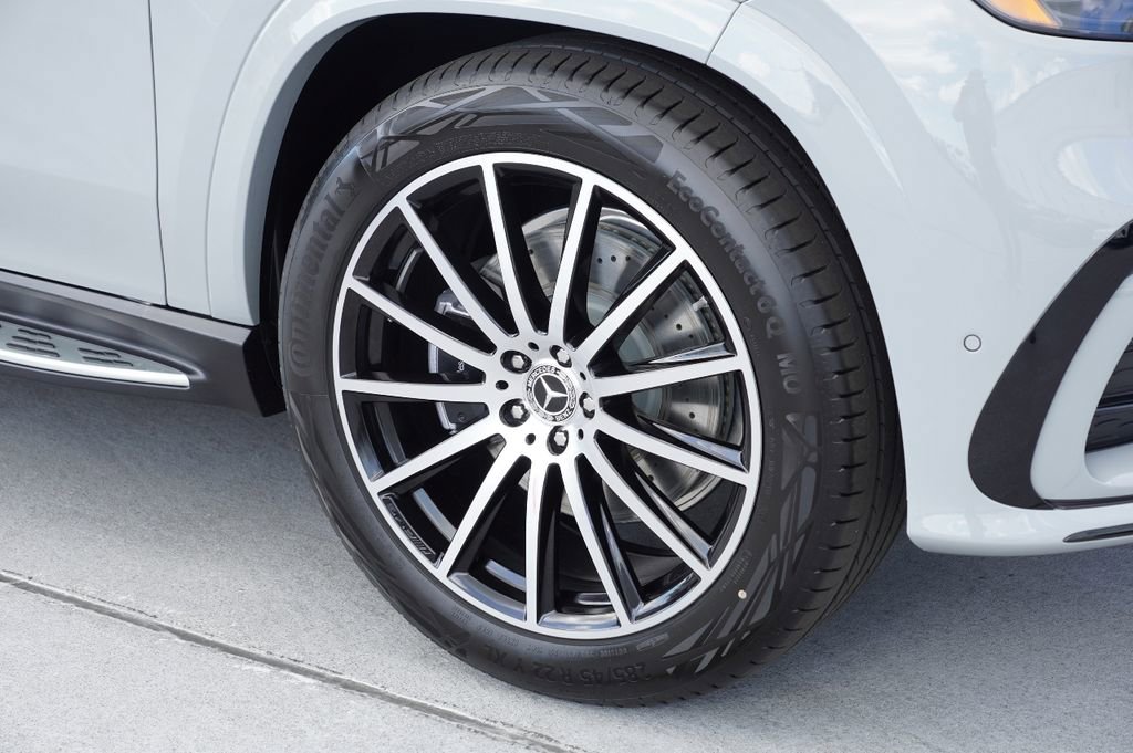 New 2026 Mercedes-Benz GLS 450 4MATIC image 9