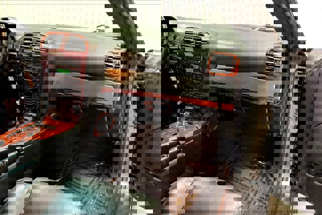 Used 2003 Ford Thunderbird image 16