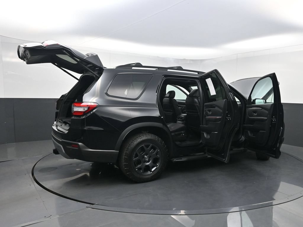 Used 2024 Honda Pilot TrailSport image 39