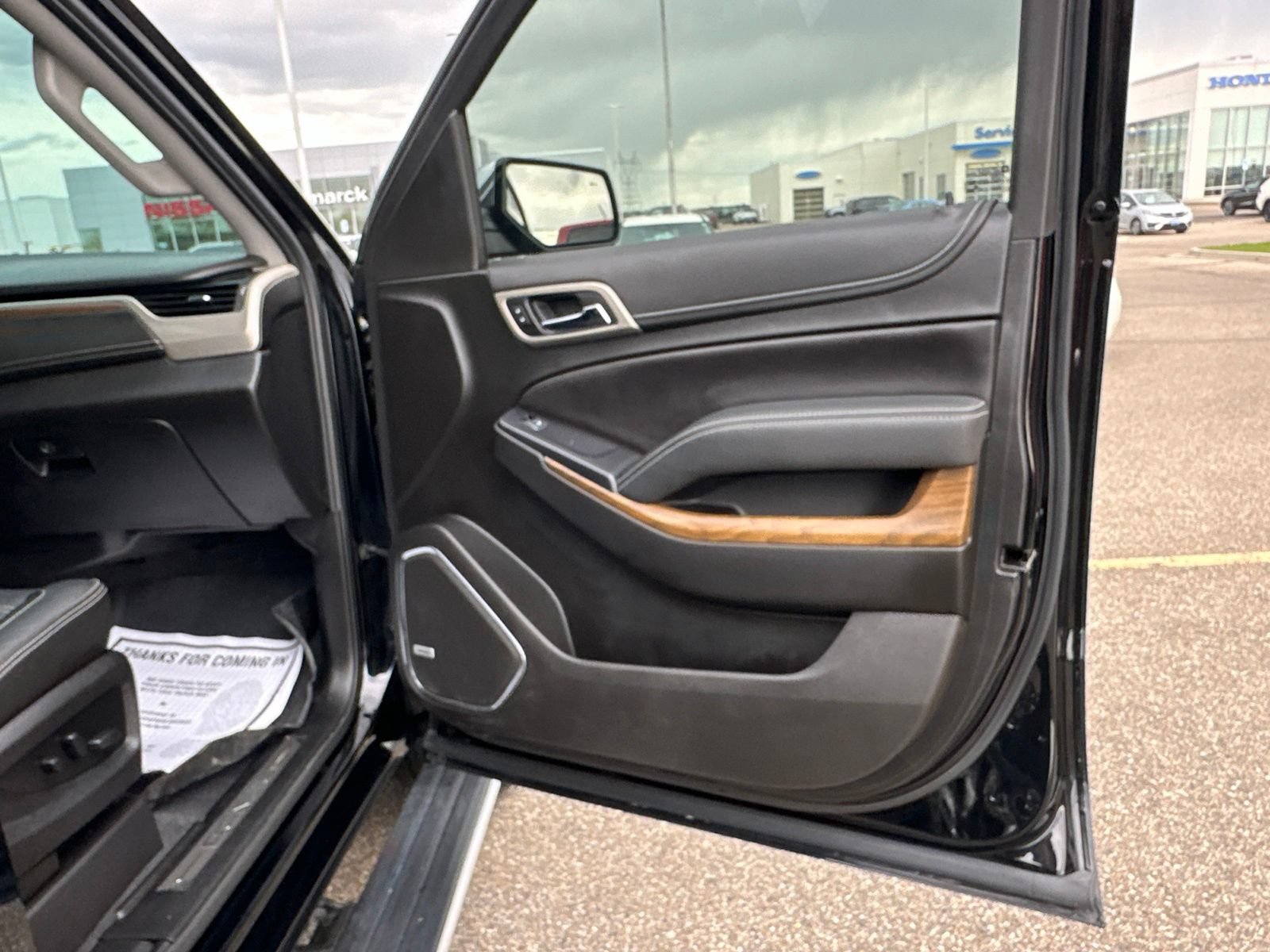 Used 2019 GMC Yukon Denali w/ Denali Ultimate Black Edition AWD/4WD image 48