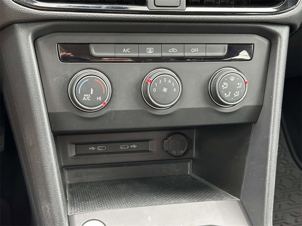 Used 2022 Volkswagen Taos S image 5