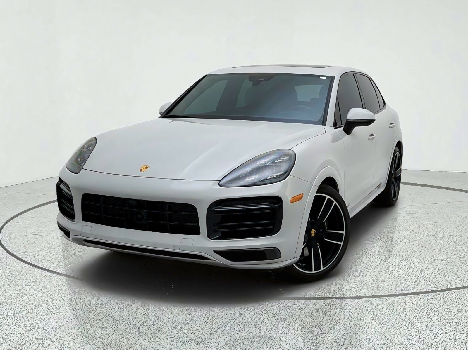 Used 2023 Porsche Cayenne GTS AWD/4WD image 2