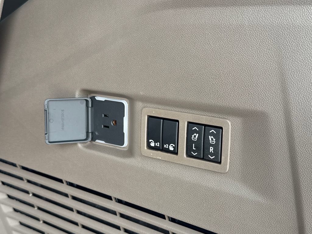 New 2026 GMC Yukon Denali AWD/4WD image 48