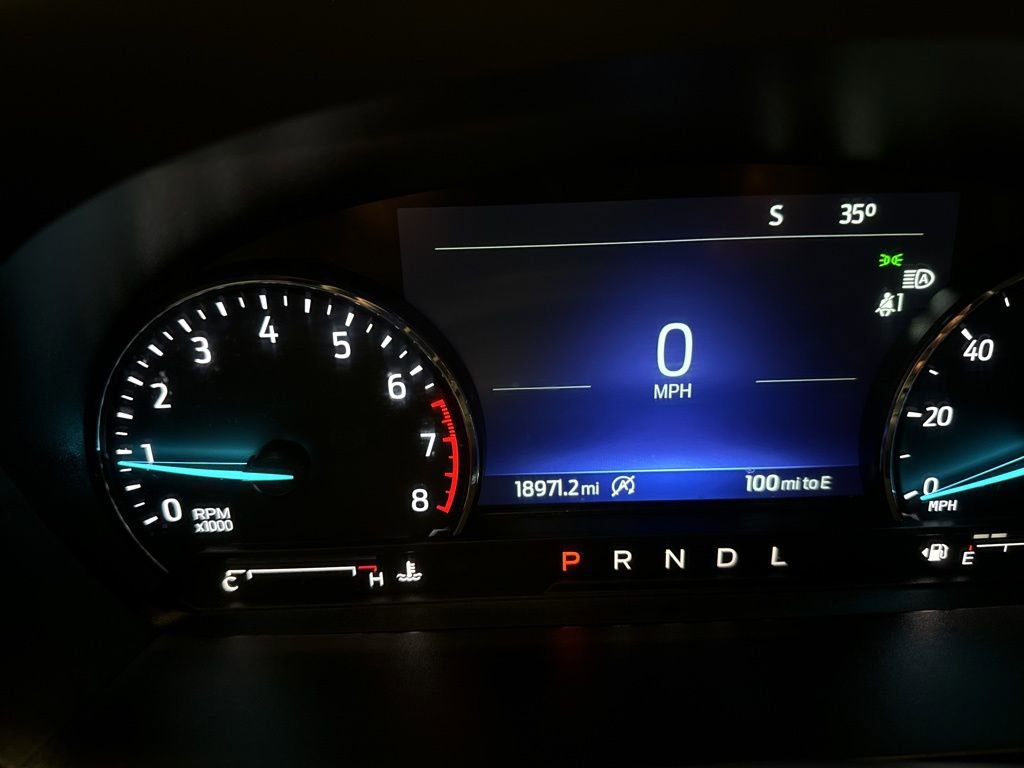 Used 2023 Ford Explorer XLT w/ Equipment Group 202A image 4