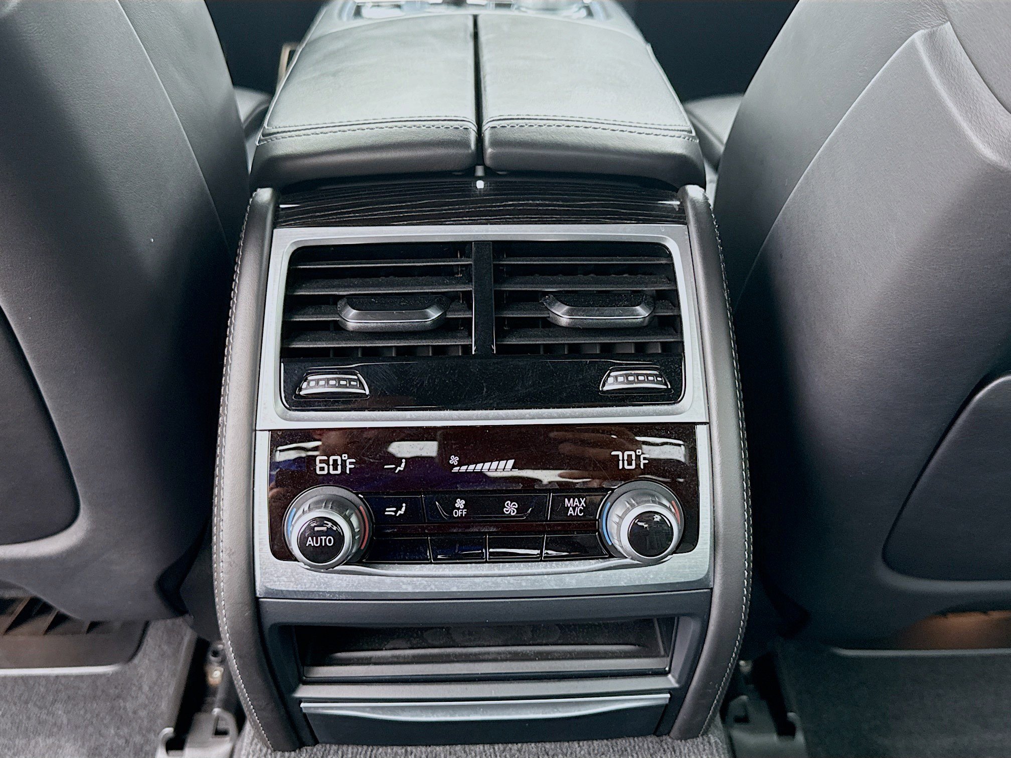 Used 2019 BMW 750i image 21