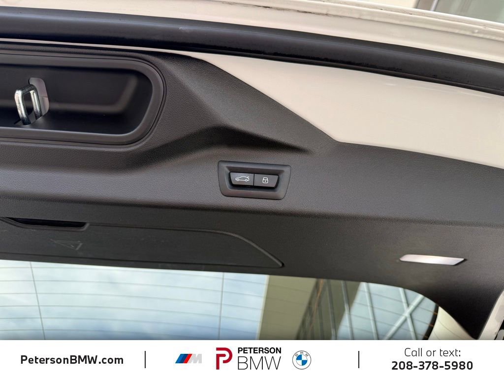 Used 2024 BMW X7 xDrive40i image 12