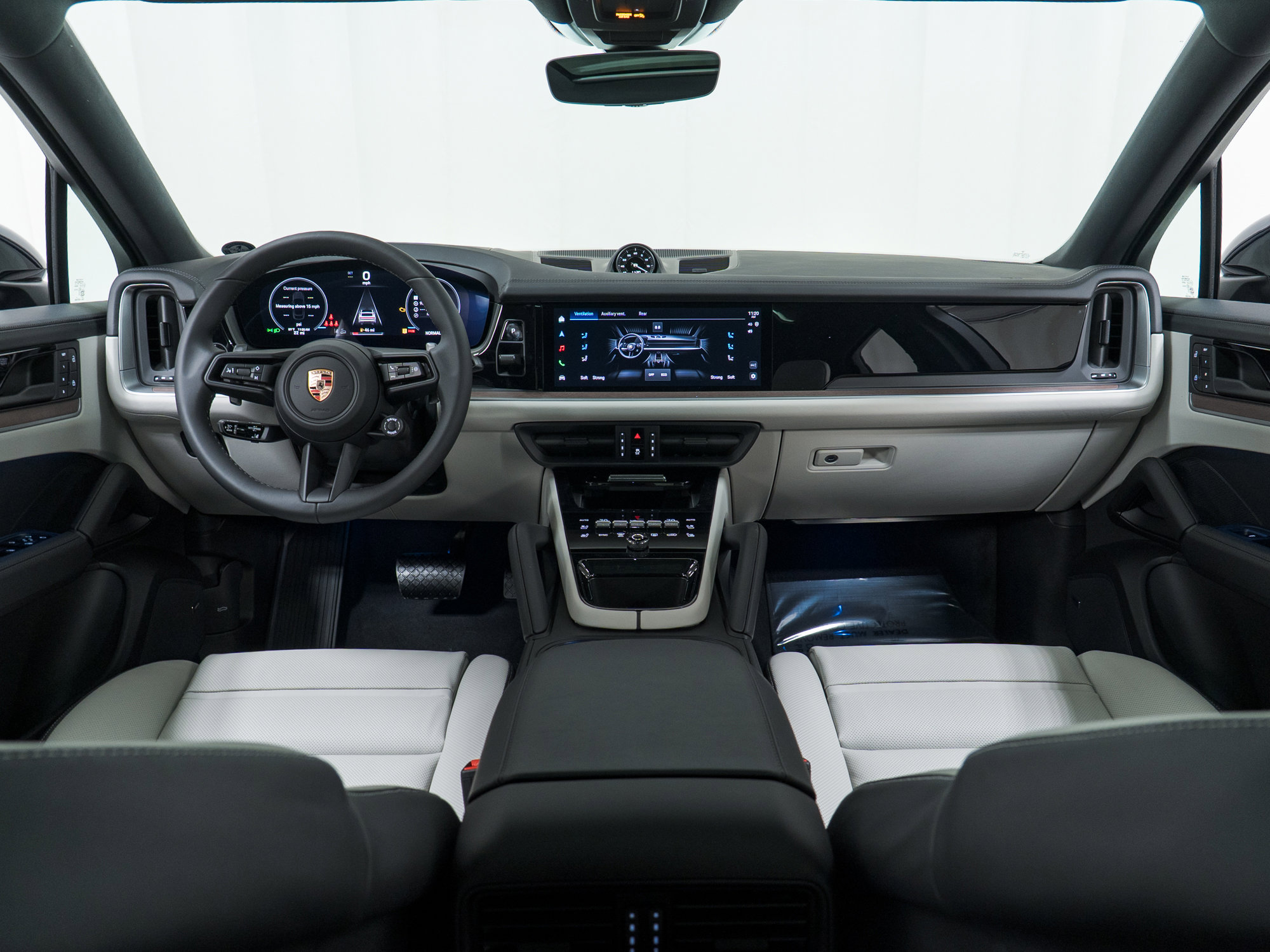 New 2026 Porsche Cayenne Coupe image 18