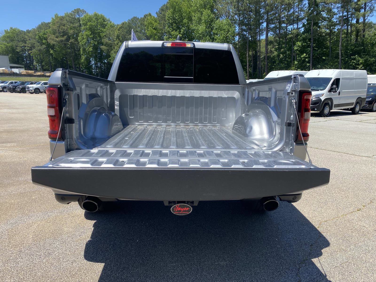 Used 2025 RAM 1500 Big Horn AWD/4WD image 7