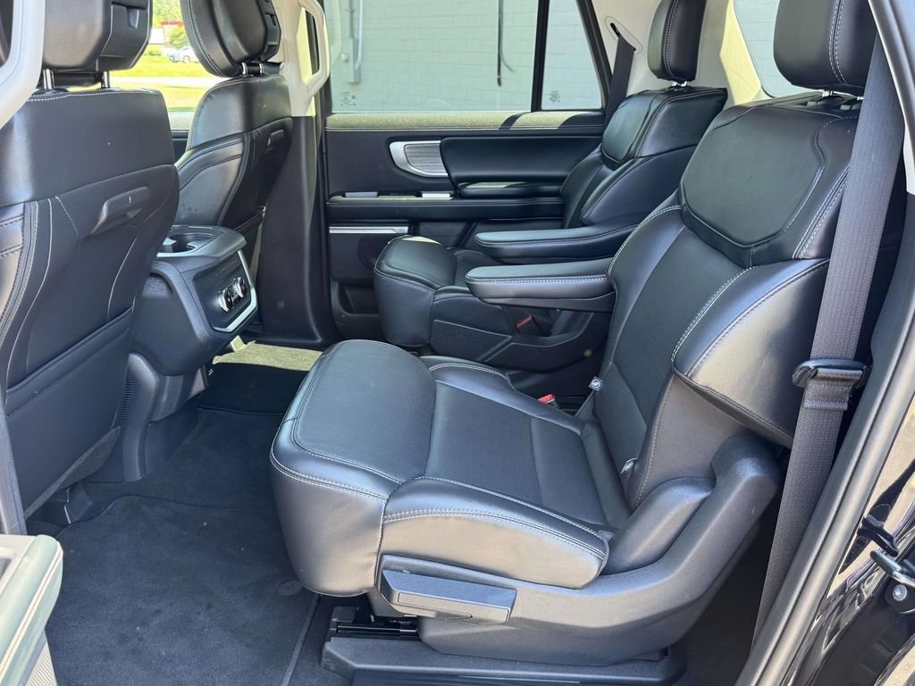 Used 2026 Ford Expedition Max Platinum AWD/4WD image 18