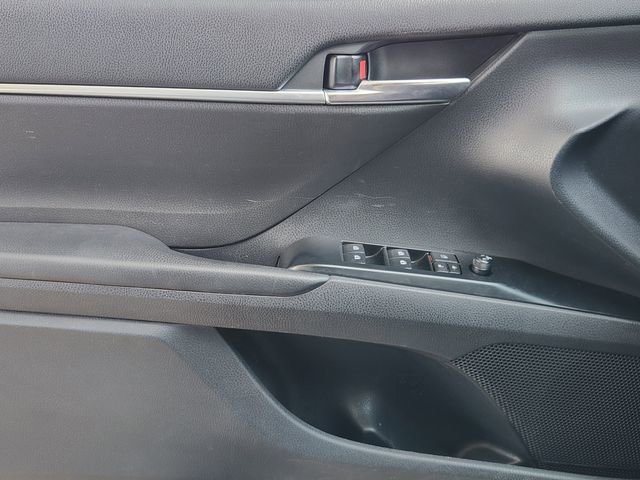 Used 2019 Toyota Camry LE FWD image 21