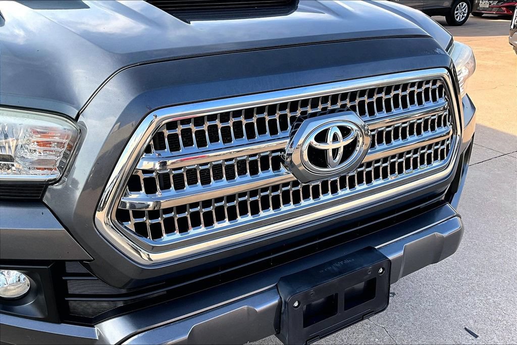 Used 2016 Toyota Tacoma TRD Sport w/ Towing Package RWD image 34