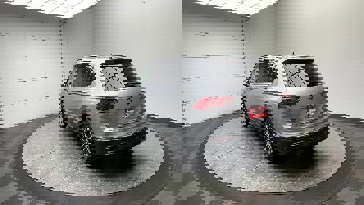 Used 2024 Volkswagen Tiguan S image 30