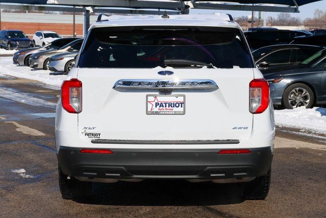 Used 2022 Ford Explorer XLT image 4