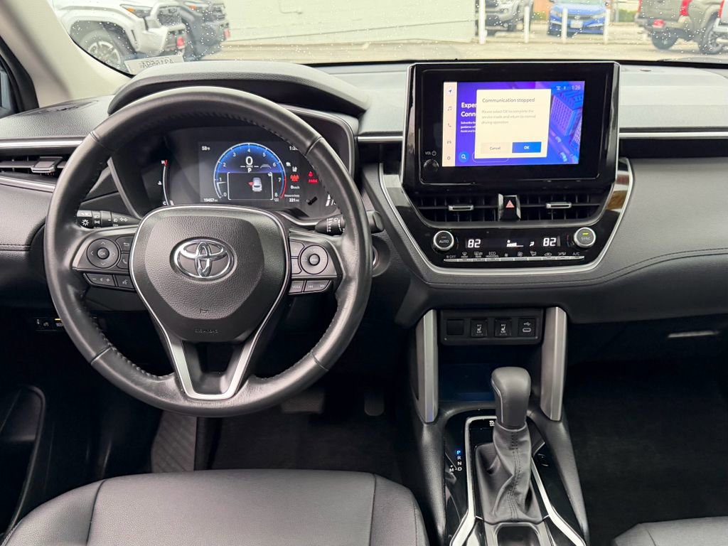 Certified 2023 Toyota Corolla Cross XLE image 29