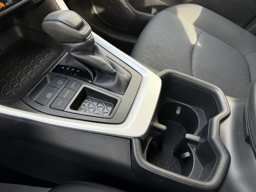 Used 2025 Toyota RAV4 XLE image 25