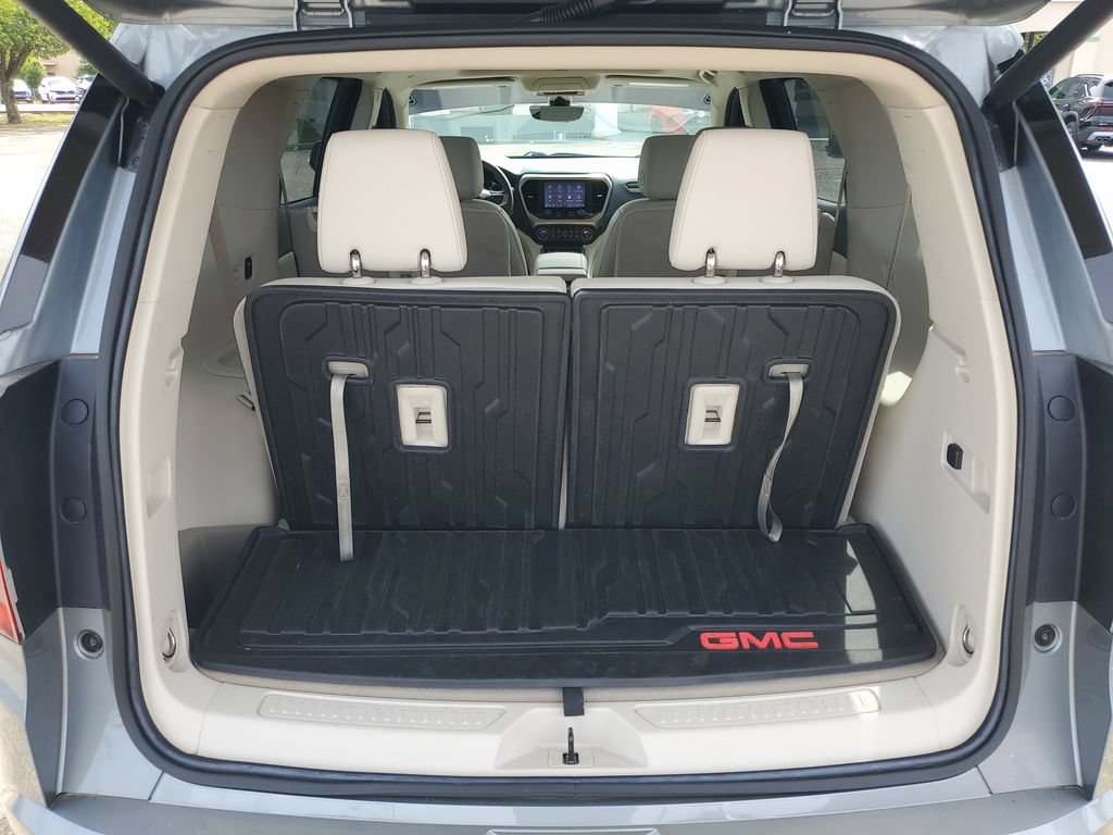 Used 2023 GMC Acadia Denali w/ Denali Ultimate Package FWD image 31