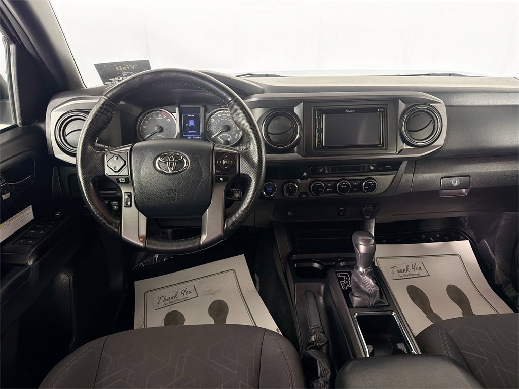 Used 2017 Toyota Tacoma TRD Off-Road image 21