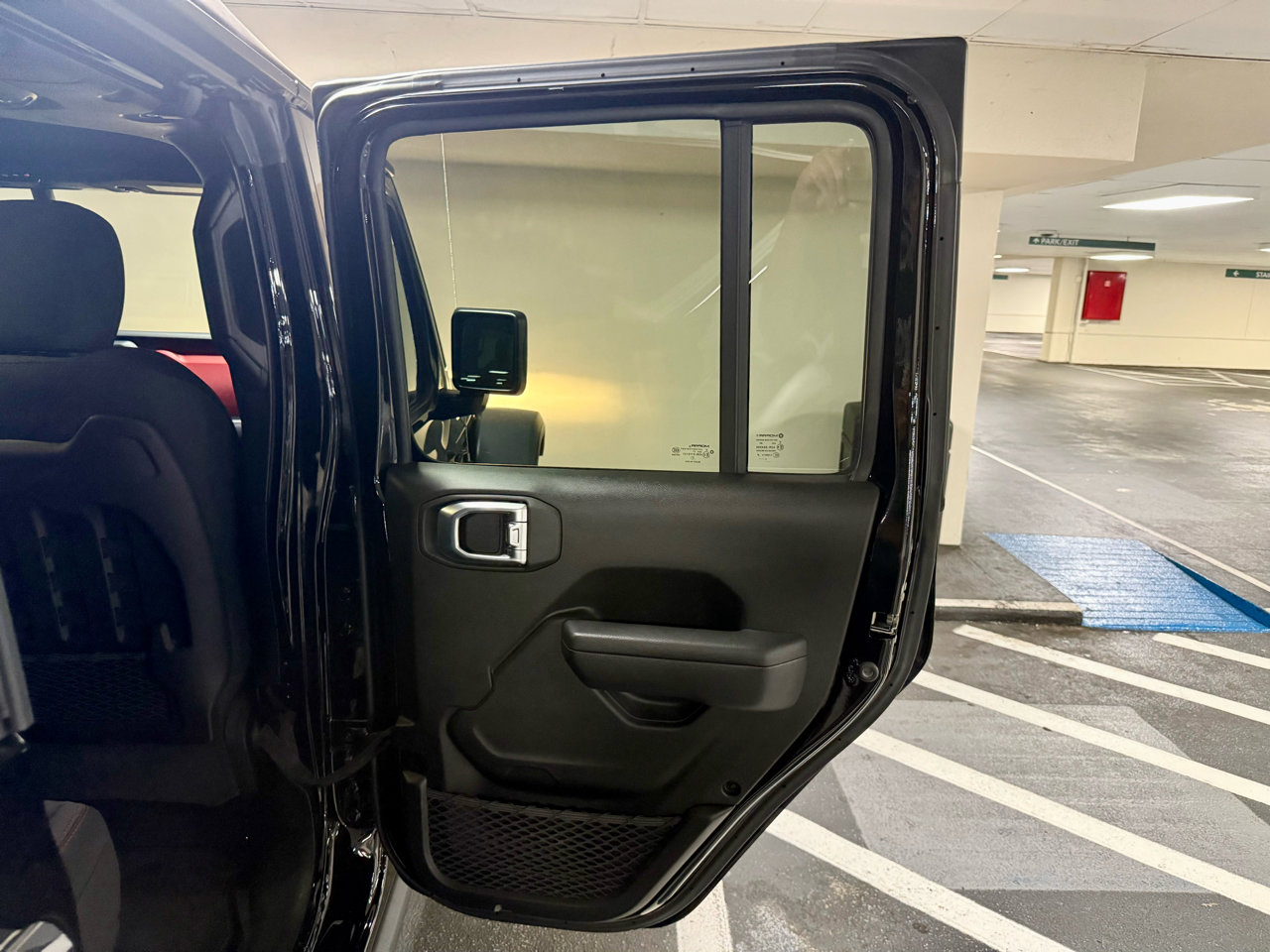Used 2022 Jeep Gladiator Rubicon w/ Cold Weather Group image 28