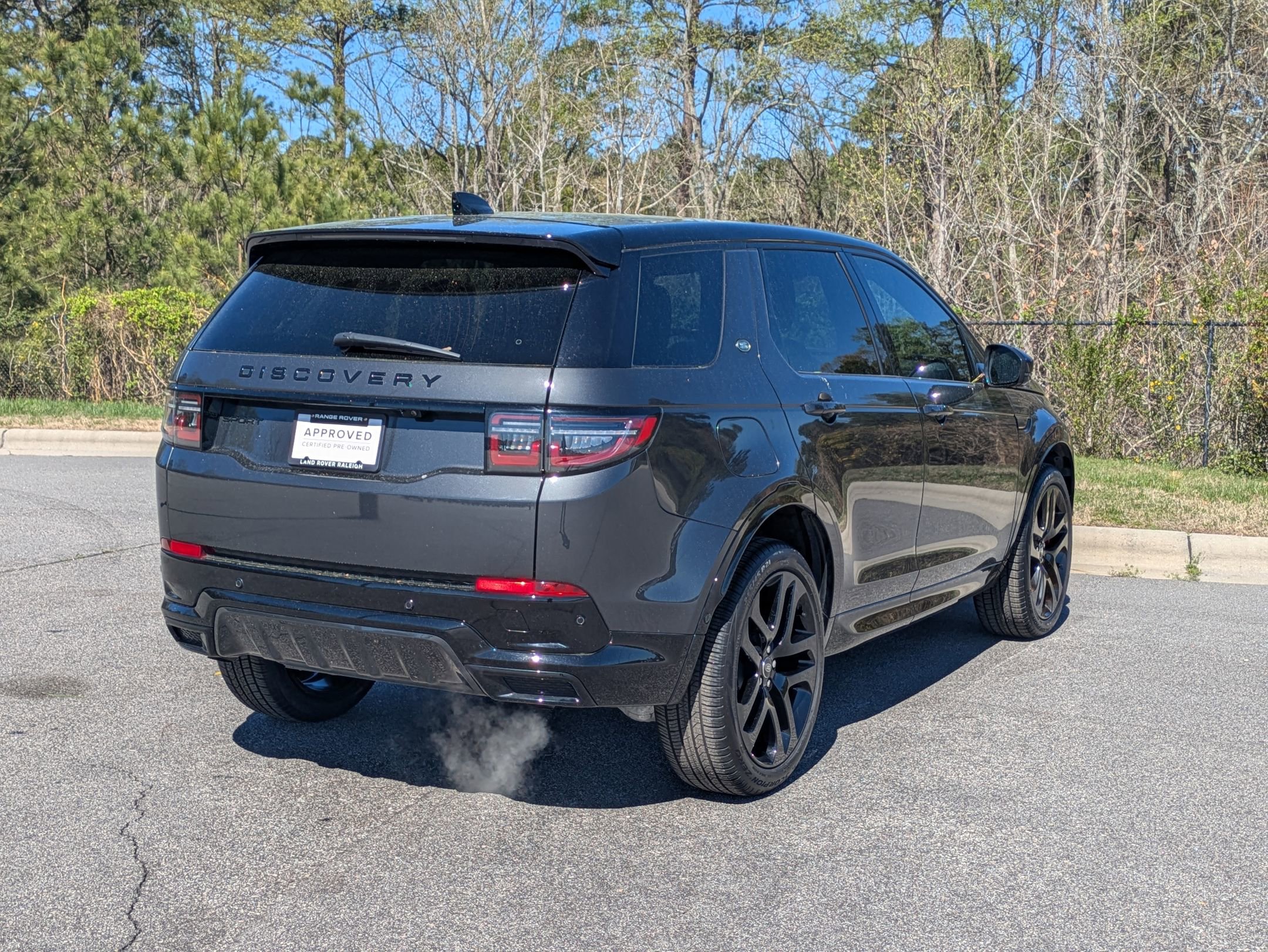 Certified 2025 Land Rover Discovery Sport Dynamic SE image 5