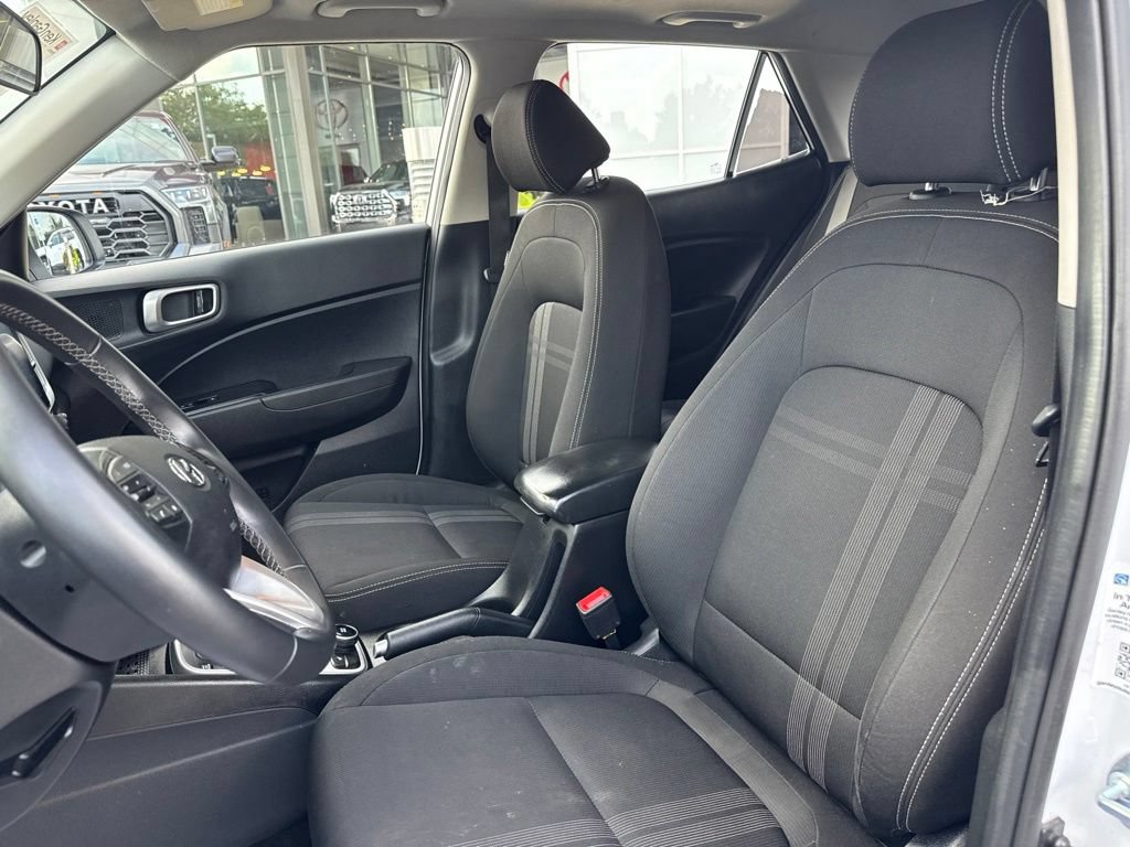 Used 2026 Hyundai Venue SEL FWD image 12