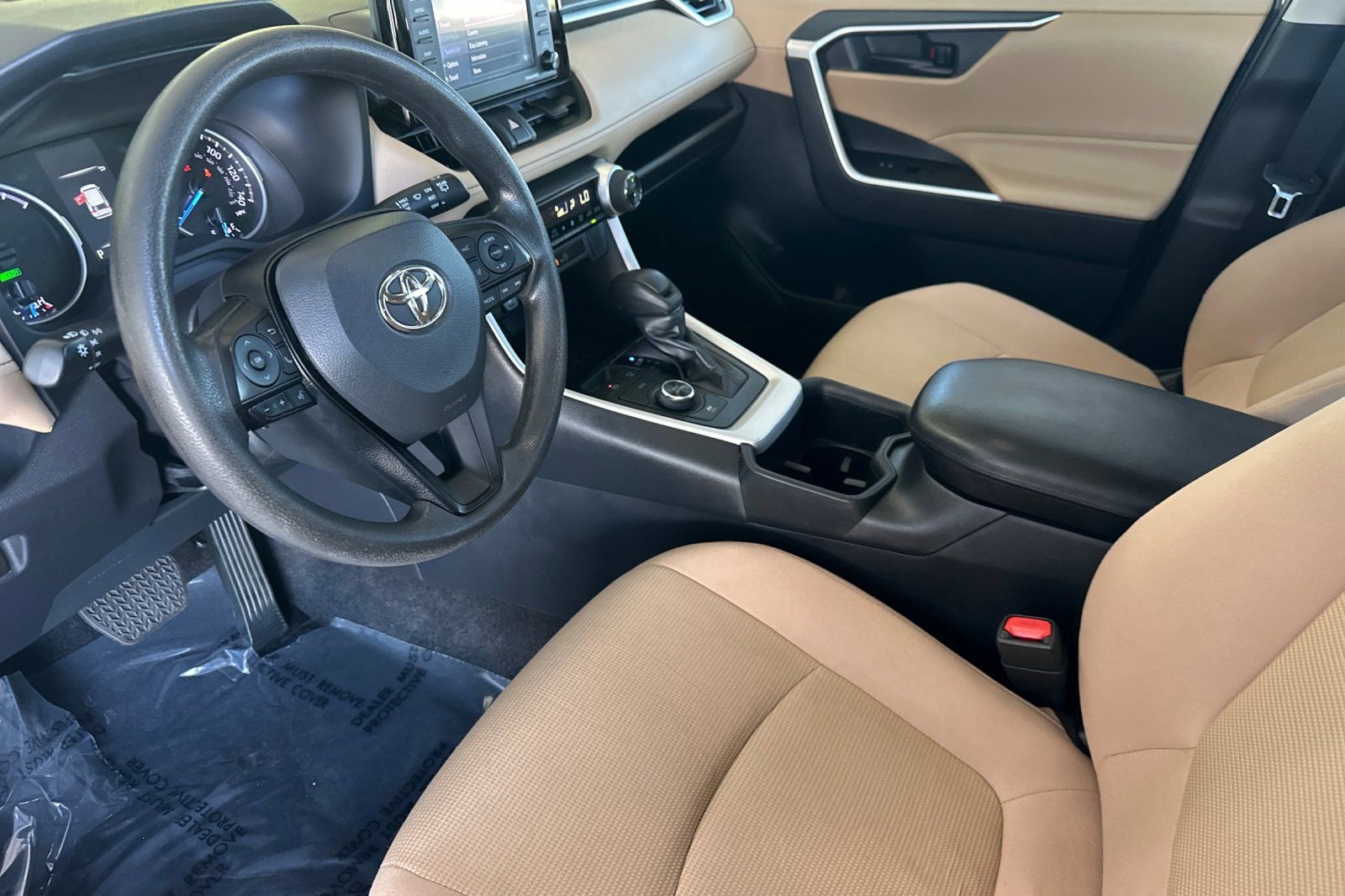 Certified 2022 Toyota RAV4 LE AWD/4WD image 11