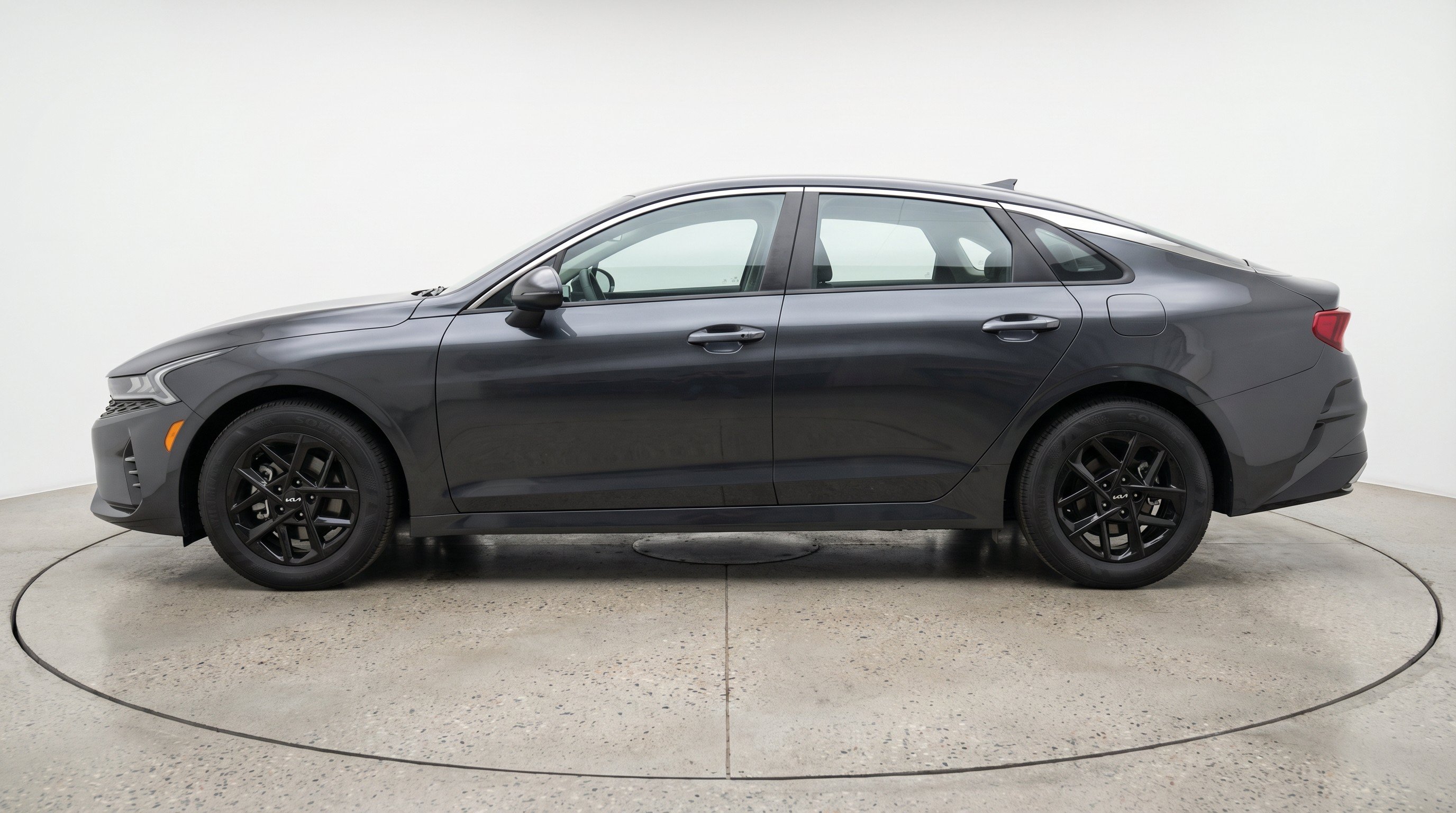 Used 2025 Kia K5 LXS FWD image 5