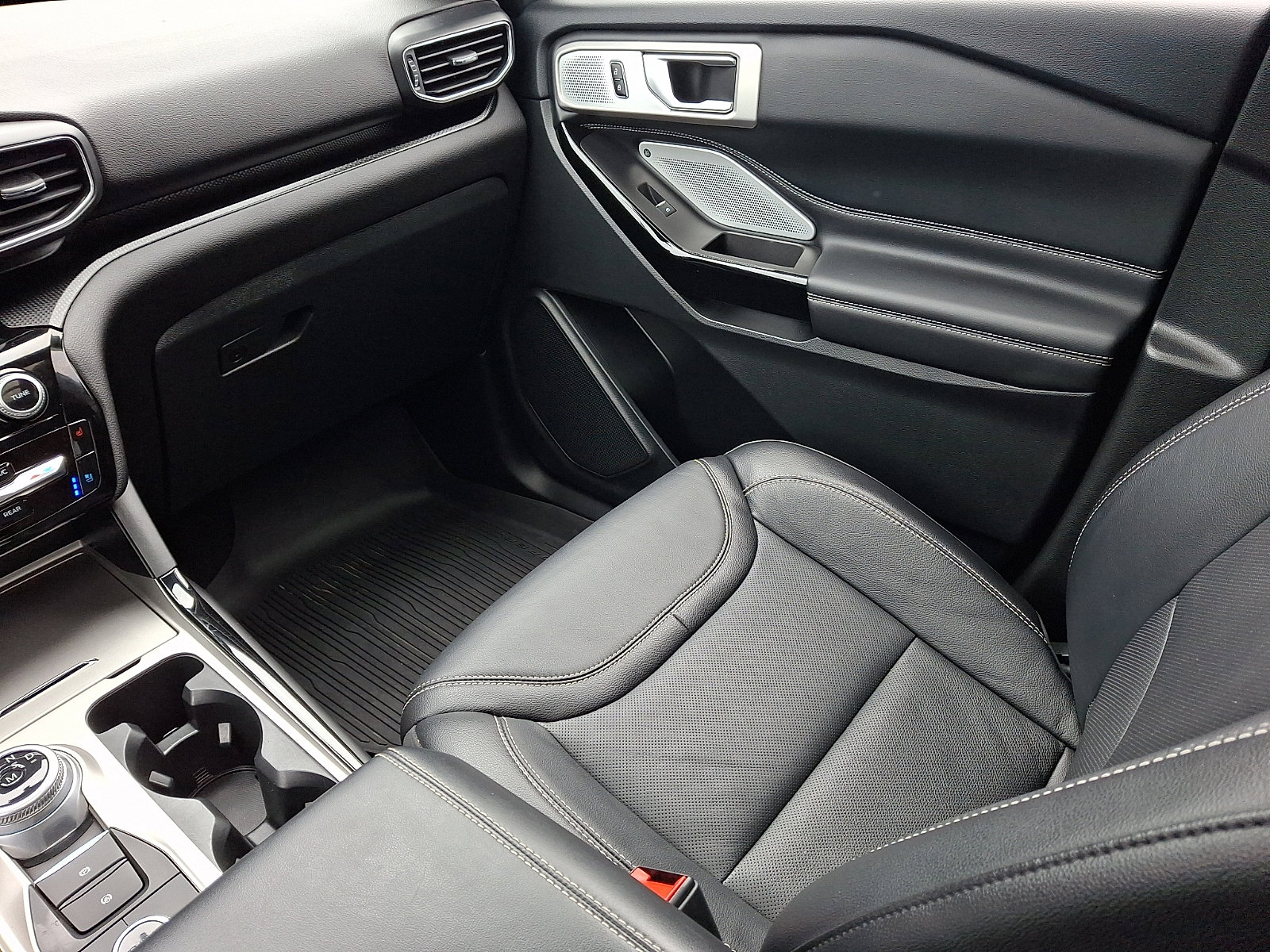 Certified 2023 Ford Explorer ST w/ Equipment Group 401A image 17