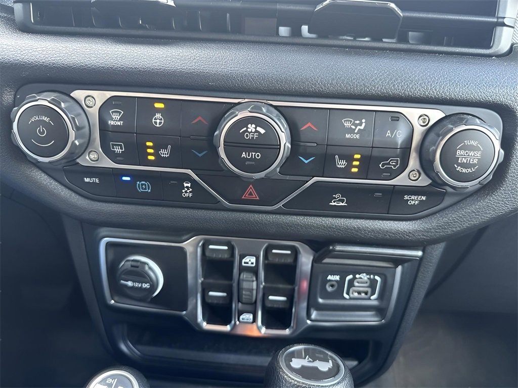 Used 2024 Jeep Wrangler Unlimited w/ Convenience Group image 21