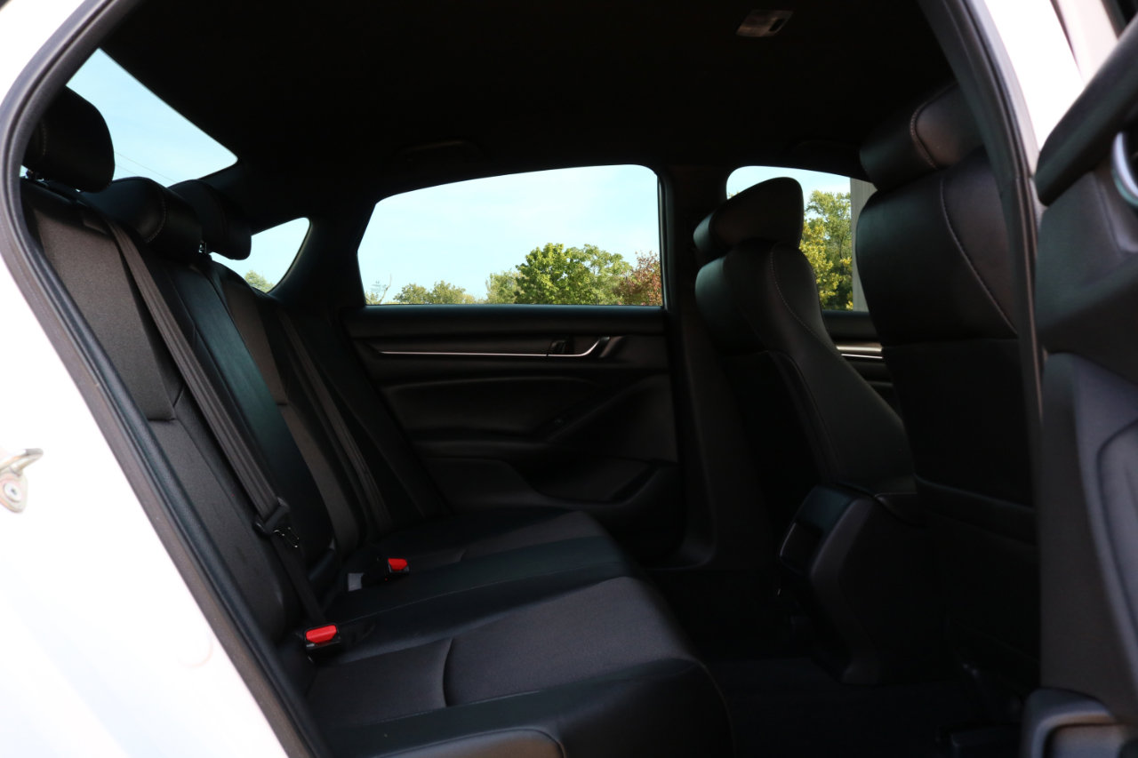 Used 2019 Honda Accord Sport image 32