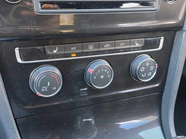 Used 2016 Volkswagen Golf S image 20