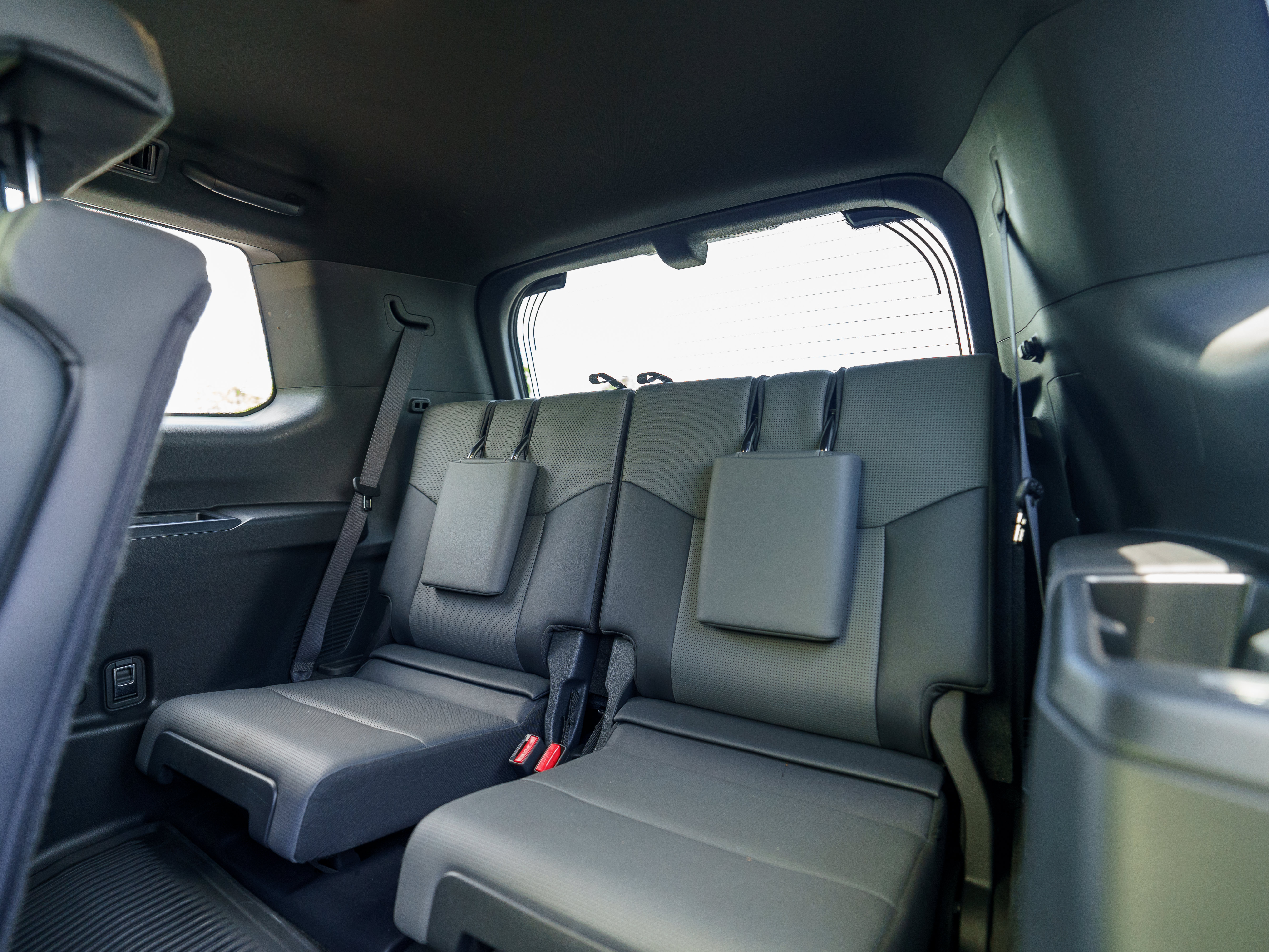 Used 2024 Lexus GX 550 w/ Accessory Package (2T) AWD/4WD image 11