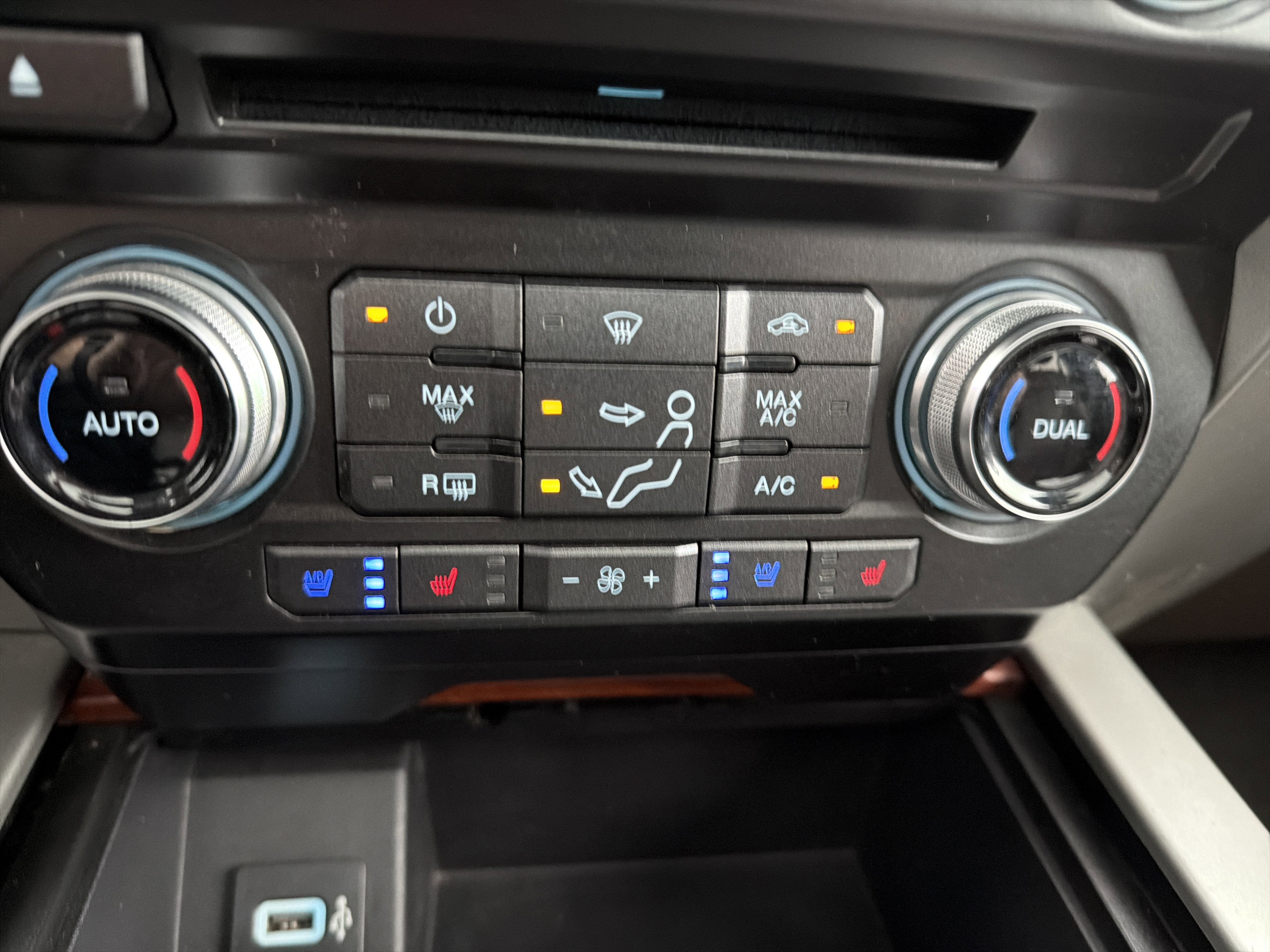 Used 2017 Ford F250 King Ranch w/ King Ranch Ultimate Package image 32