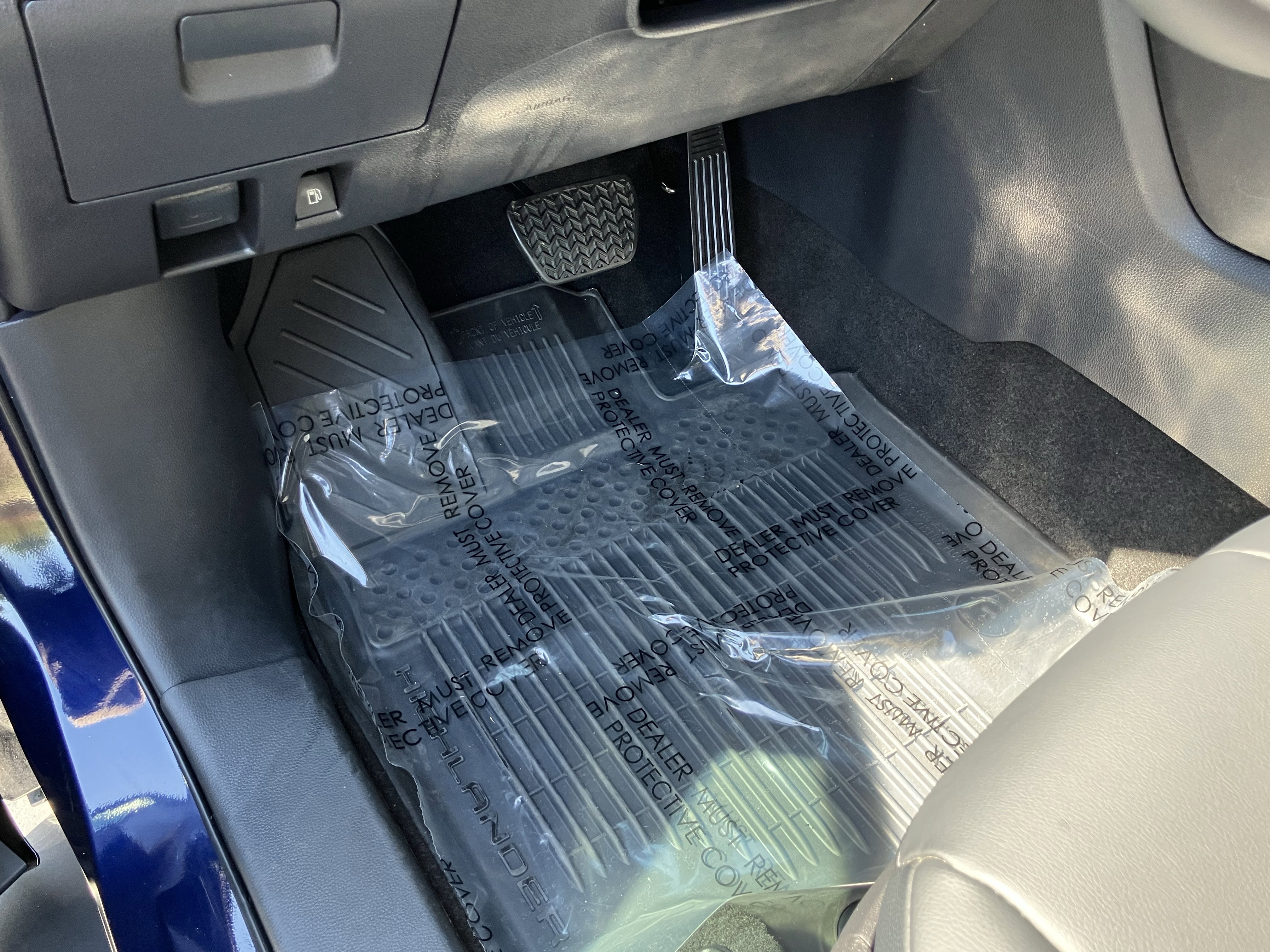 Used 2025 Toyota Highlander XLE FWD image 18