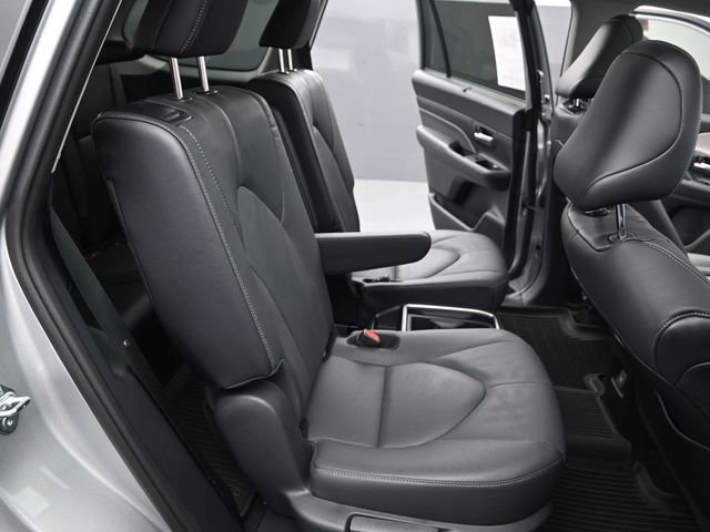Used 2024 Toyota Grand Highlander Platinum image 18