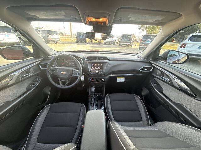 Used 2021 Chevrolet TrailBlazer LS FWD image 21