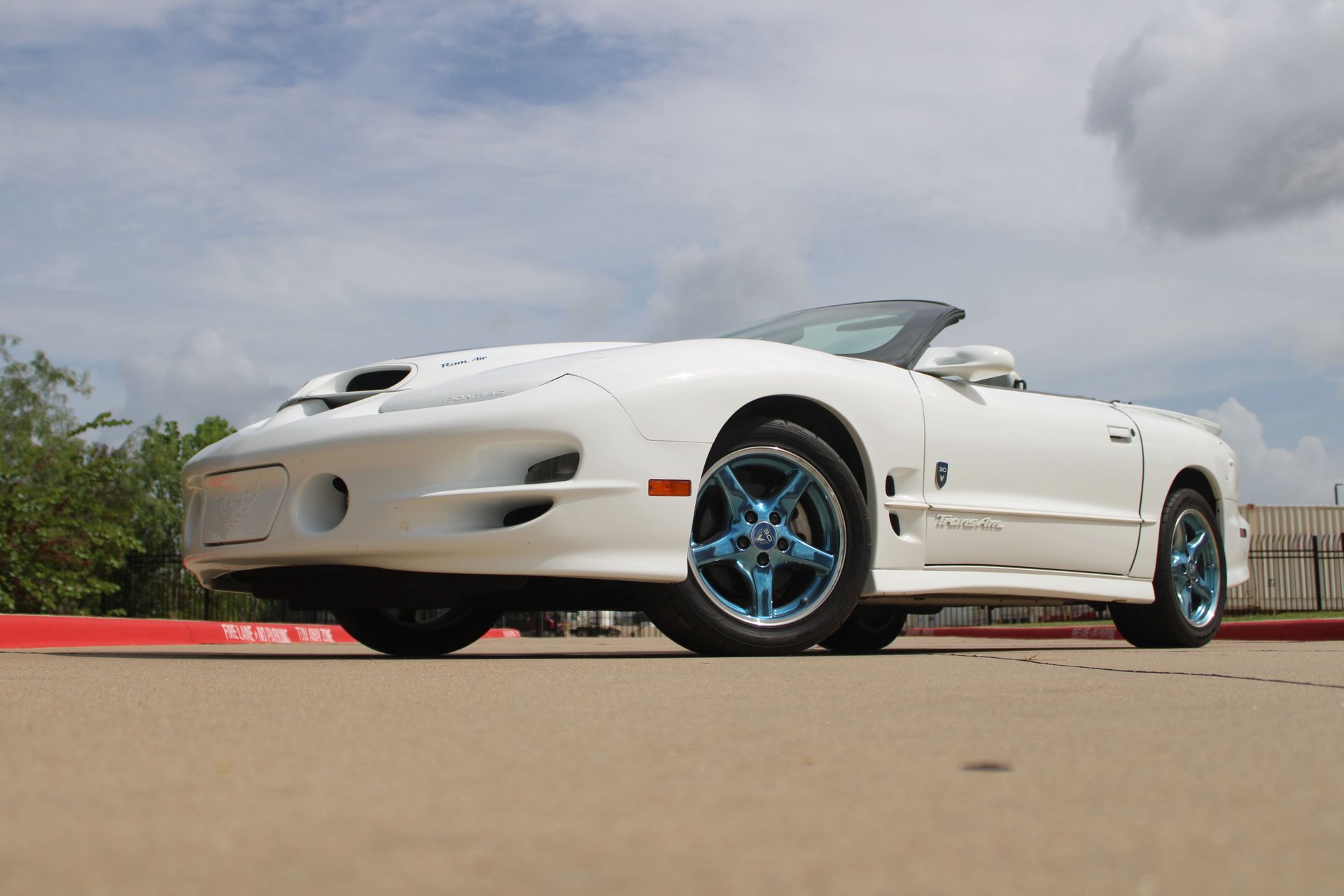 Used 1999 Pontiac Firebird Trans Am RWD image 4