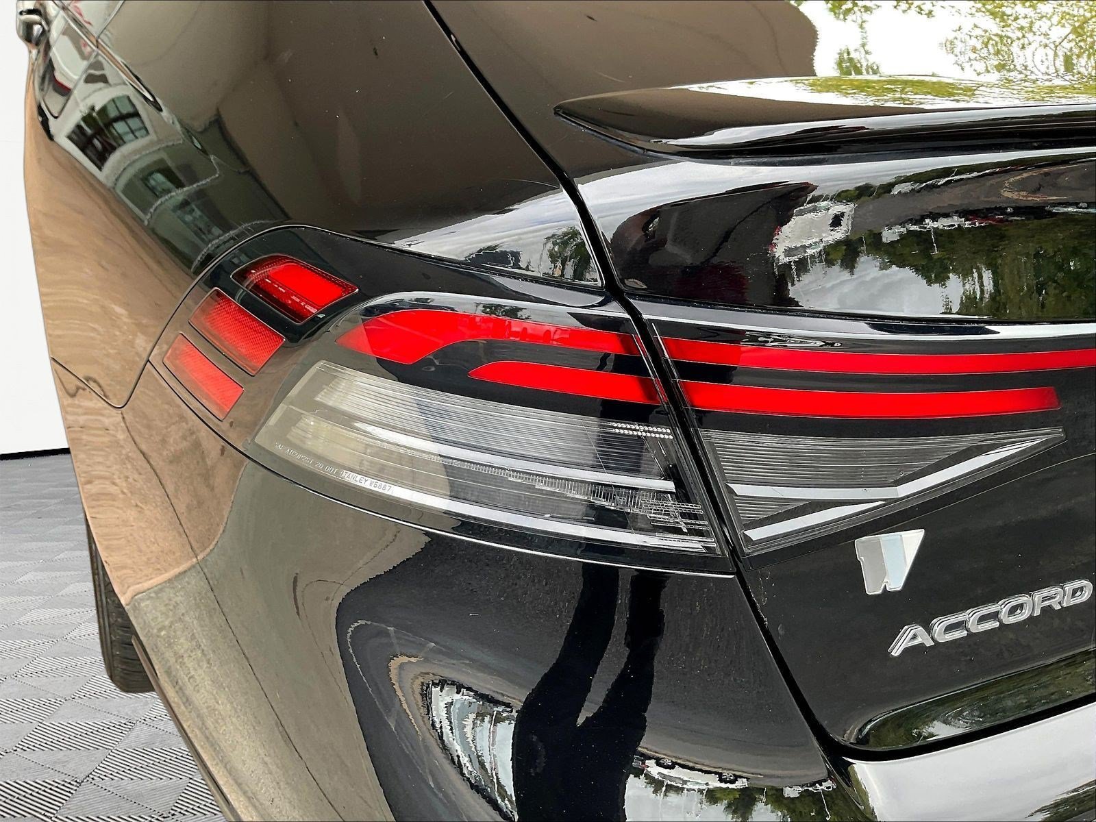 Used 2025 Honda Accord Sport image 23