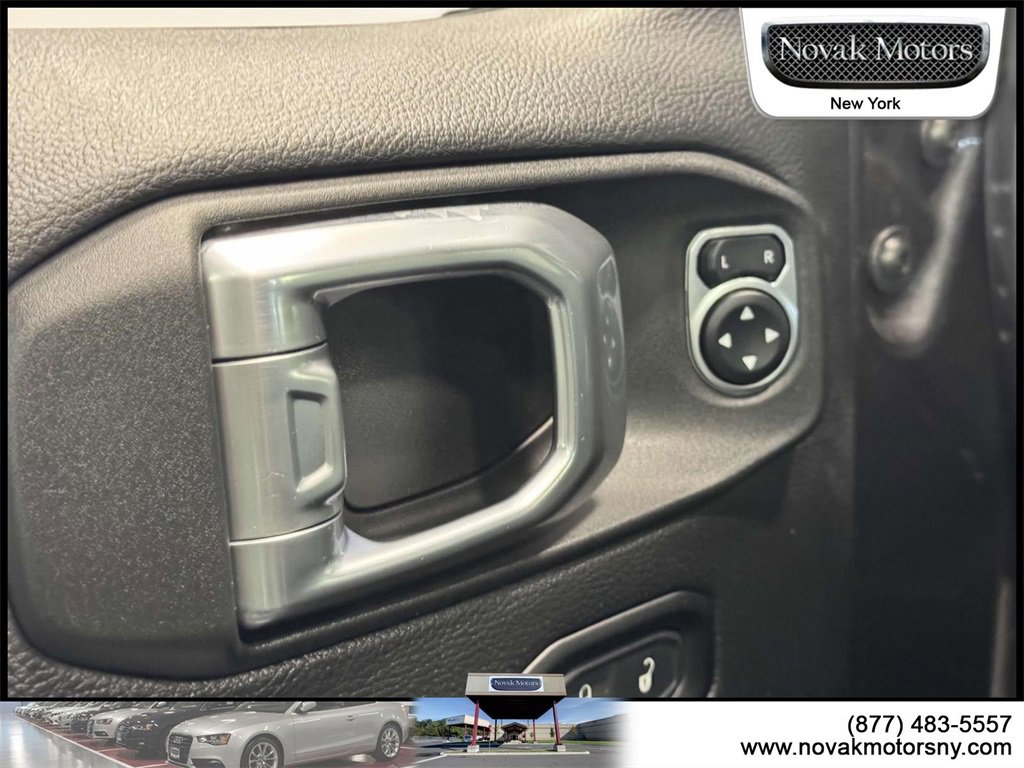 Used 2022 Jeep Wrangler Unlimited Rubicon w/ LED Lighting Group image 14