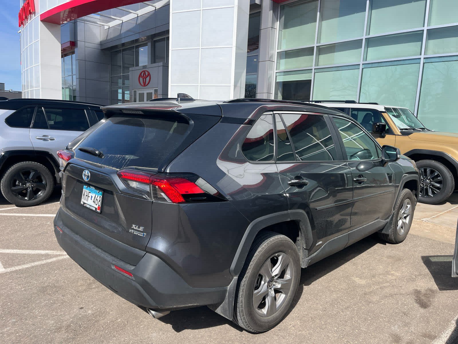 Certified 2023 Toyota RAV4 XLE w/ Convenience Package AWD/4WD image 4