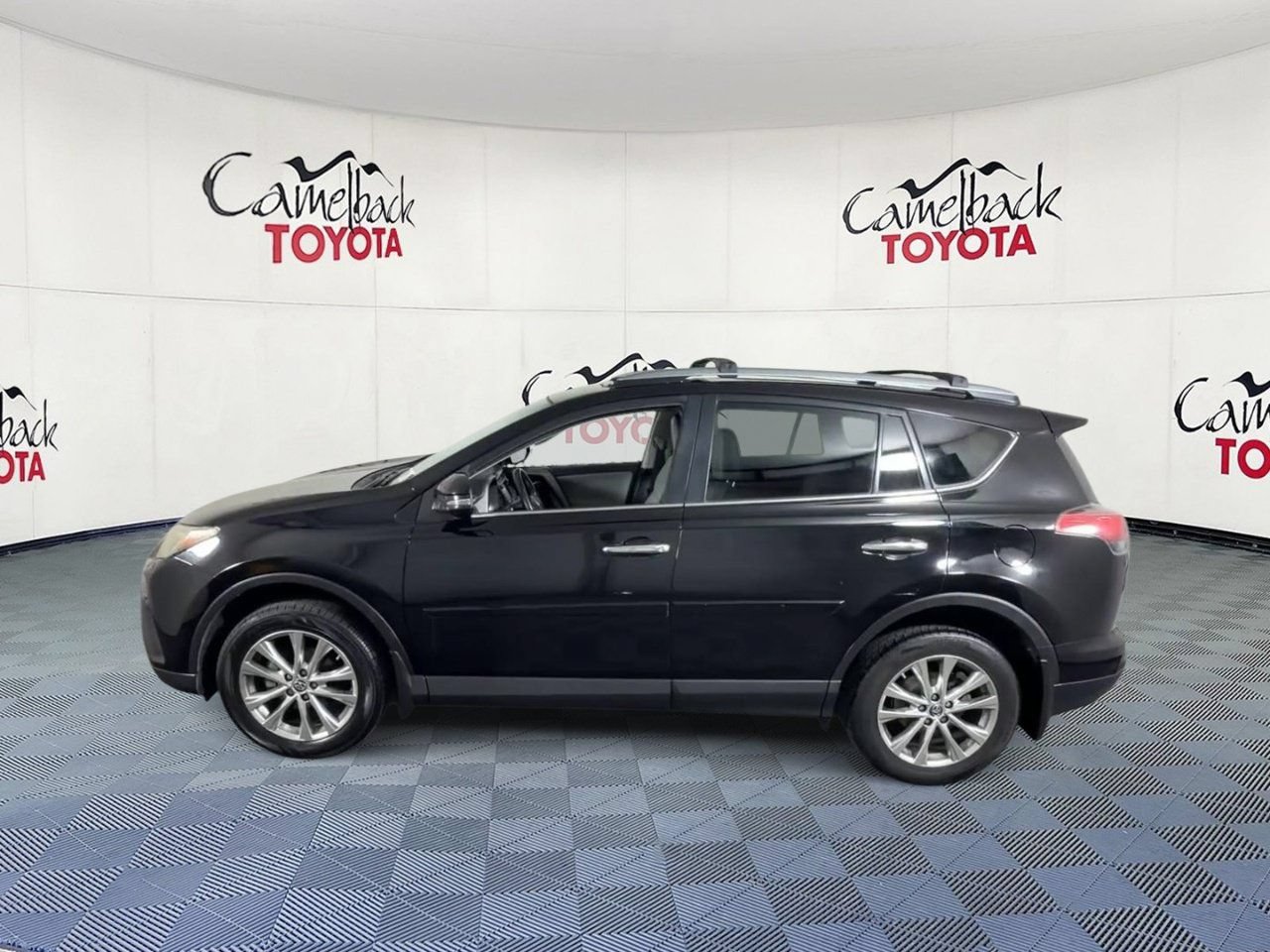 Used 2018 Toyota RAV4 Limited w/ Protection Package FWD image 8