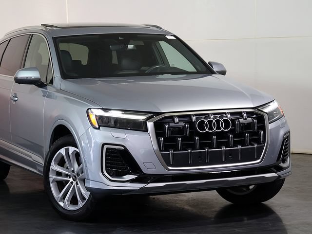 Used 2025 Audi Q7 3.0T Premium Plus AWD/4WD image 6
