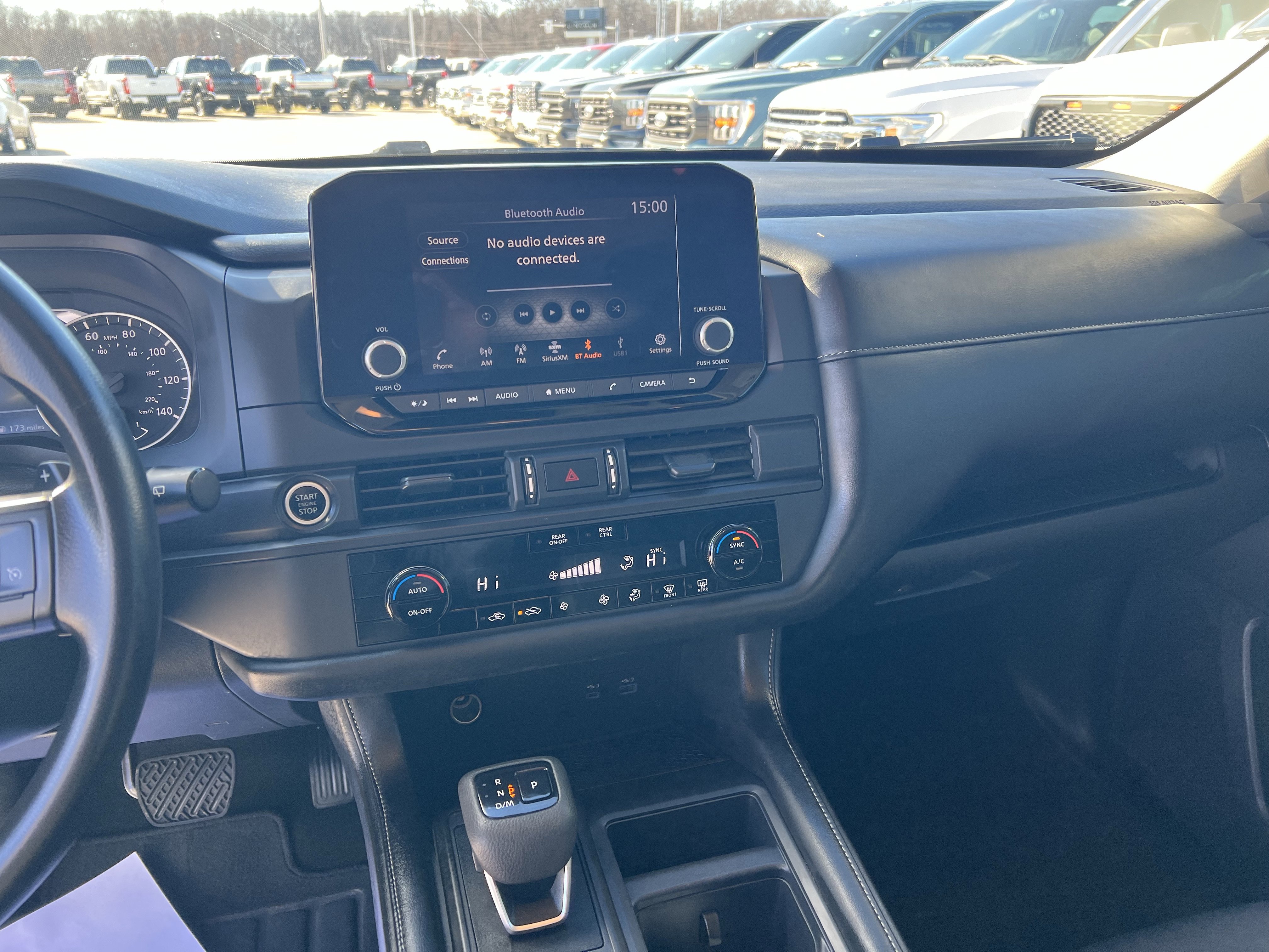 Used 2024 Nissan Pathfinder S image 19