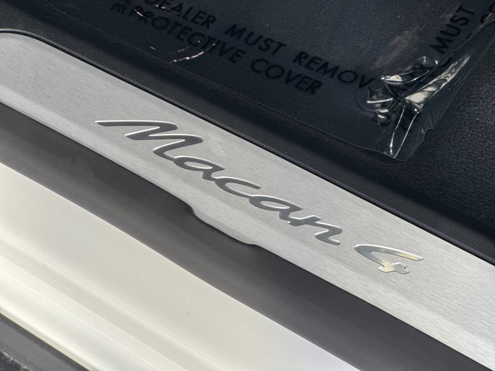Certified 2026 Porsche Macan 4 Electric AWD/4WD image 35