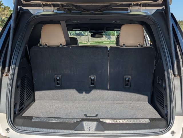 Used 2024 Chevrolet Tahoe Premier RWD image 29