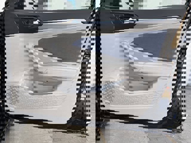 New 2025 Volkswagen Jetta SE image 28