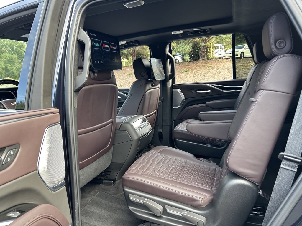 Used 2024 Cadillac Escalade Sport Platinum w/ Heavy-Duty Trailer Package image 42