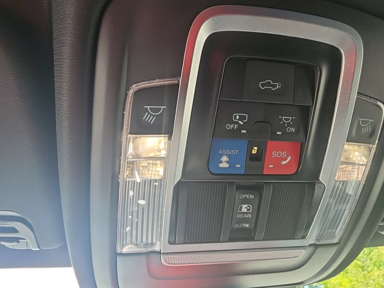 Used 2022 RAM 1500 Limited w/ Body Color Bumper Group RWD image 29