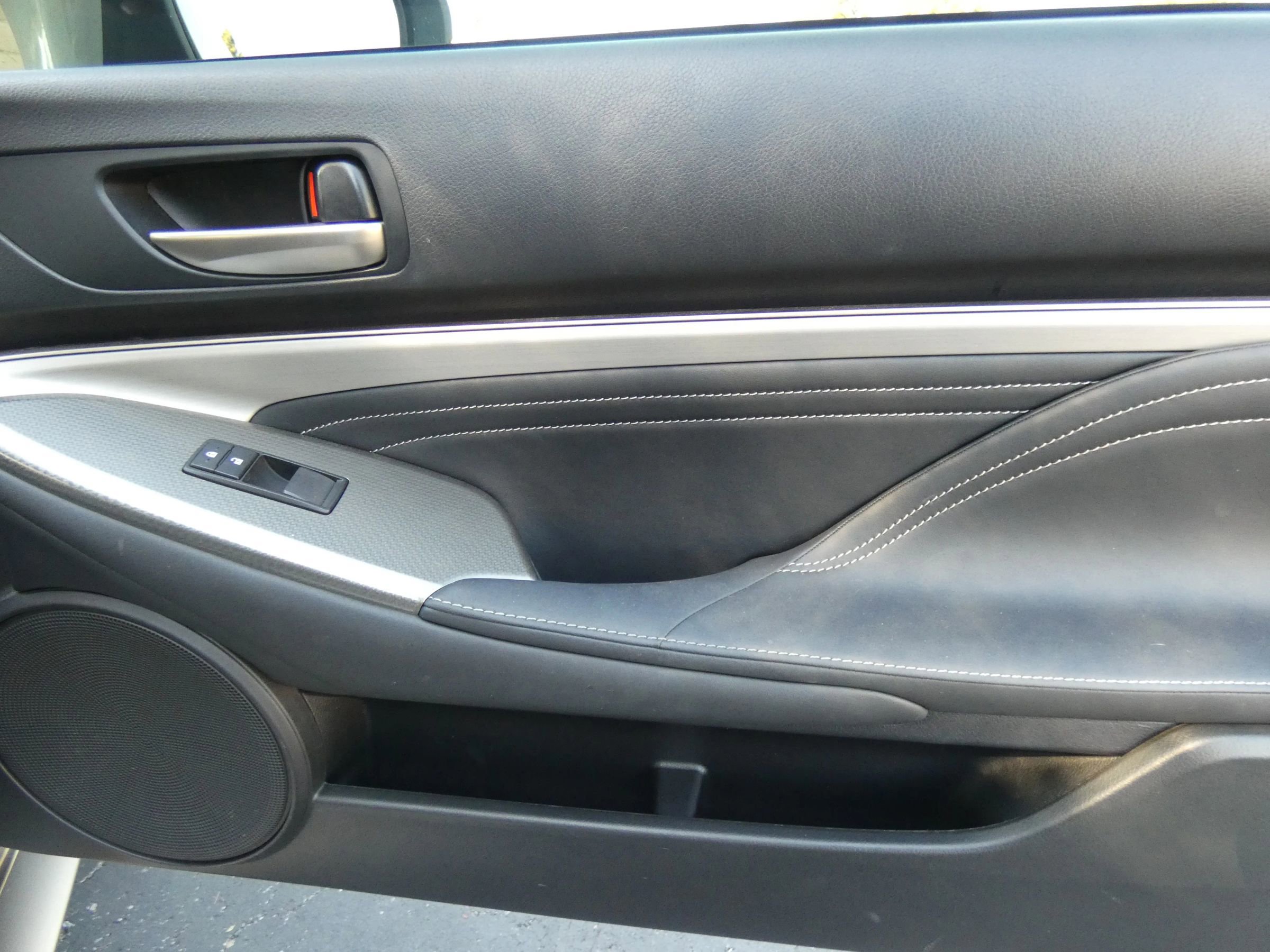 Used 2017 Lexus RC 200t image 39