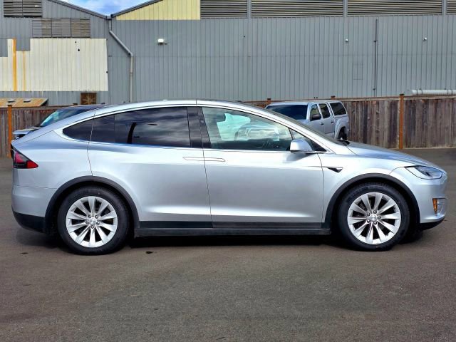 Used 2017 Tesla Model X 75D AWD/4WD image 9
